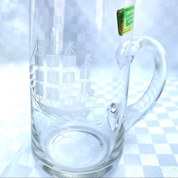 Lausitzer Glas Crystal Etched Sailboat Glass - Picture 2 of 9